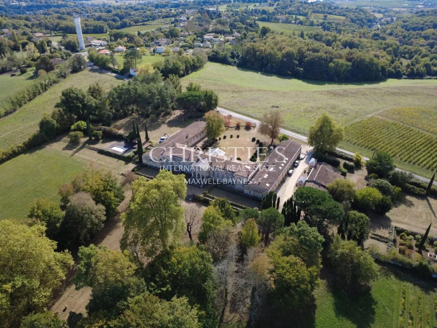 Domaine historique au cœur de l’Entre-Deux-Mers – un trésor du patrimoine bordelais à redécouvrir