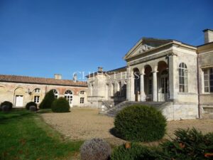 Domaine historique au cœur de l’Entre-Deux-Mers – un trésor du patrimoine bordelais à redécouvrir