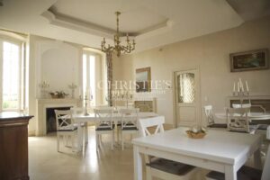 Beau Château à vendre avec 1 ha en AOC Médoc