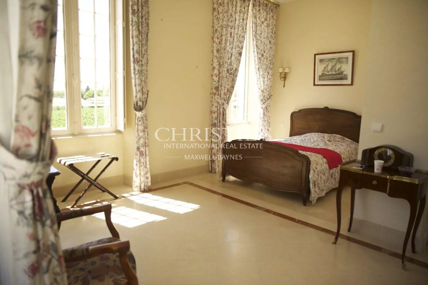 Attractive hobby vineyard estate for sale with 1 ha AOC Médoc