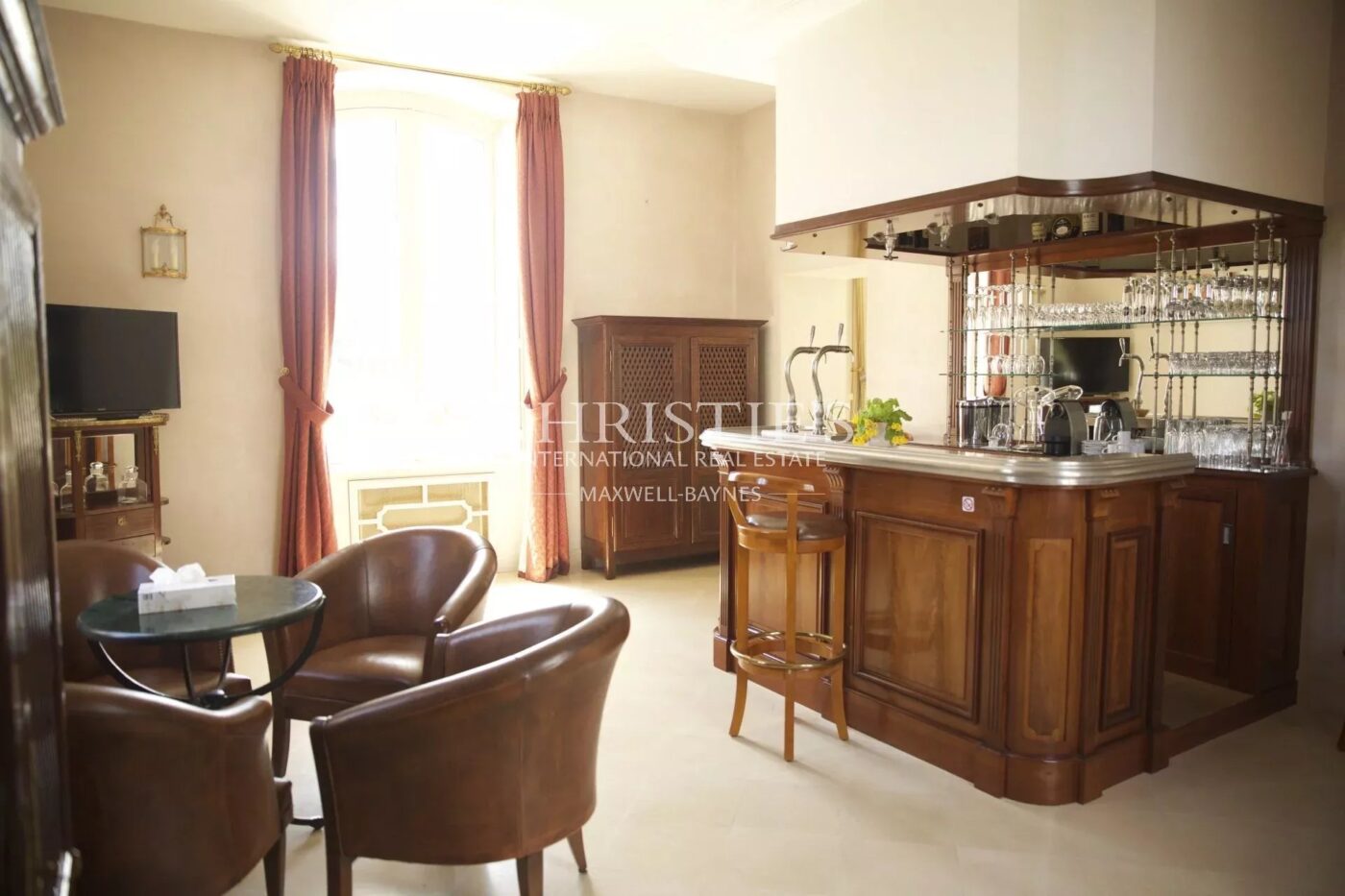 Beau Château à vendre avec 1 ha en AOC Médoc