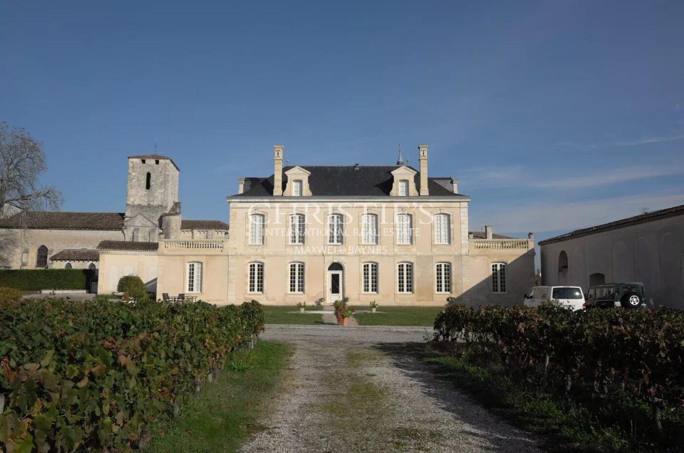Beau Château à vendre avec 1 ha en AOC Médoc