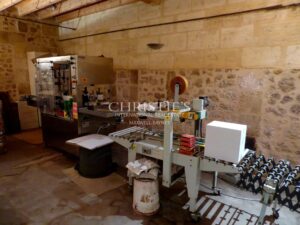 Propriété viticole de caractère en position dominante avec piscine