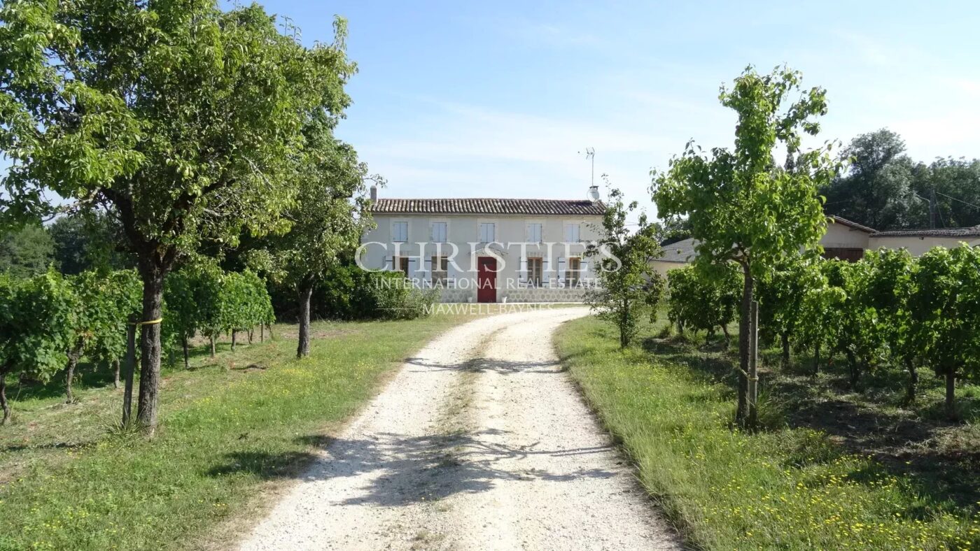 A vendre propriété de 15 ha , beau terroir en Agriculture Biologique