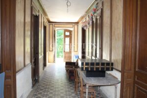 Historic château and vineyard estate on the outskirts of Saint-Émilion with exceptional terroir