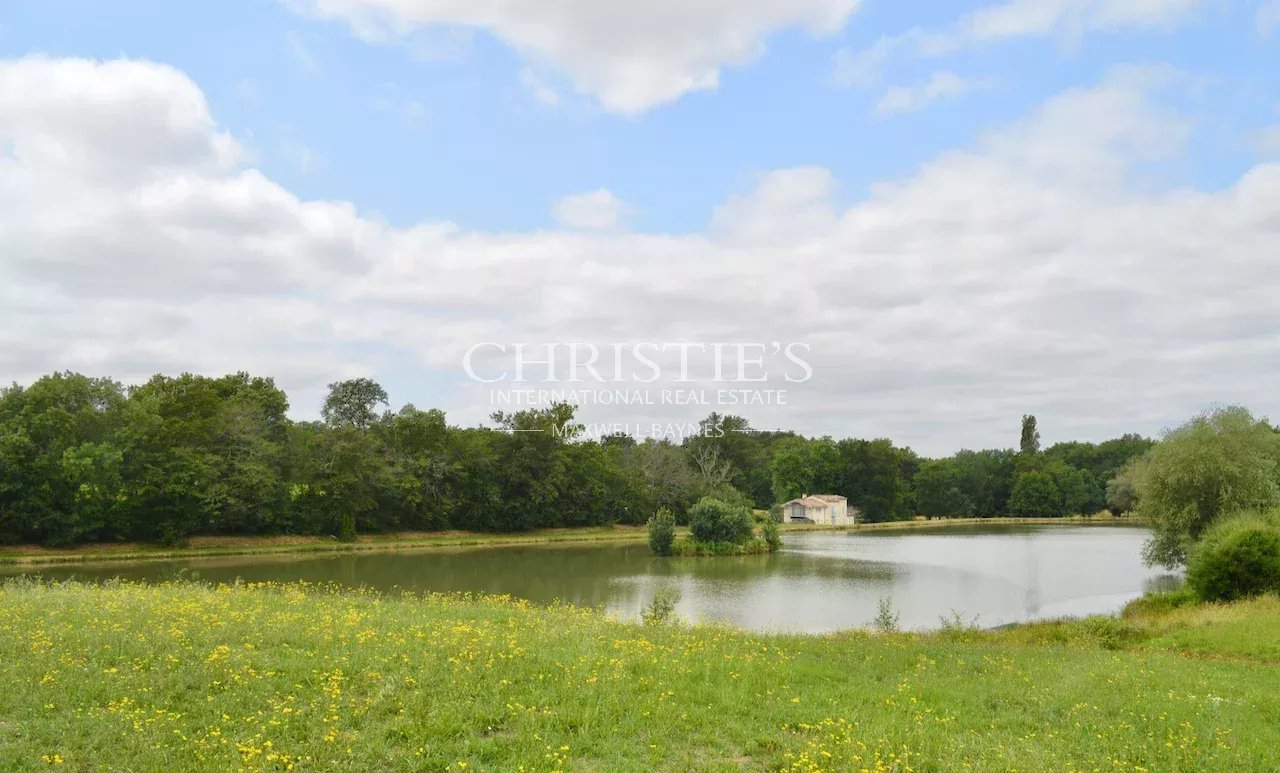 A vendre belle propriété viticole de 31,5 ha environ en Saint-Emilionnais