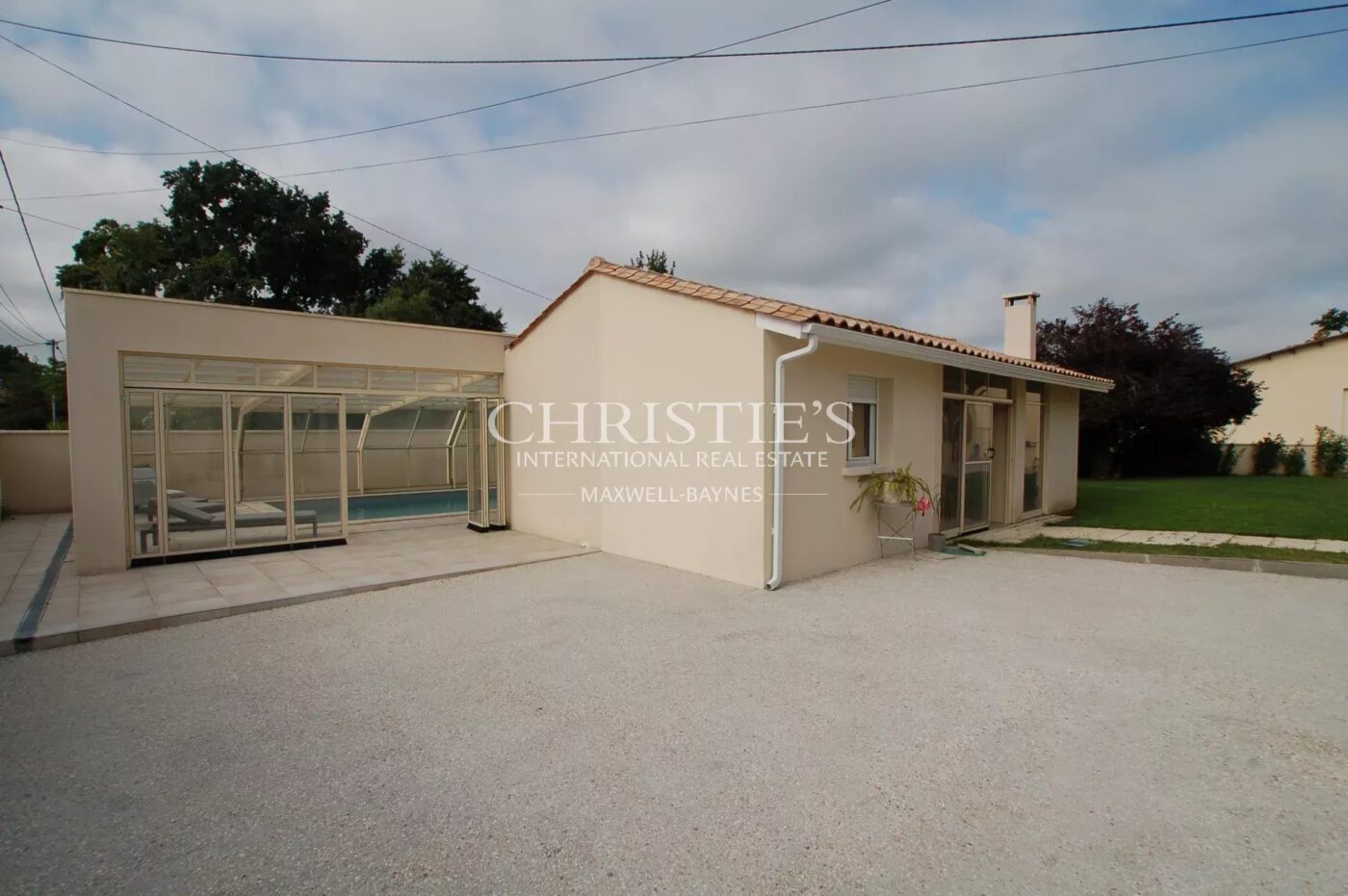 Vineyard estate in excellent condition with efficient winery