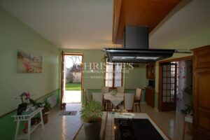 Vineyard estate in excellent condition with efficient winery