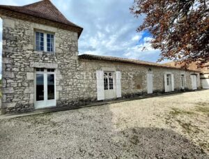 A vendre, à 15 min de Bergerac, Propriété familiale et son vignoble de 13ha, AOC Bergerac