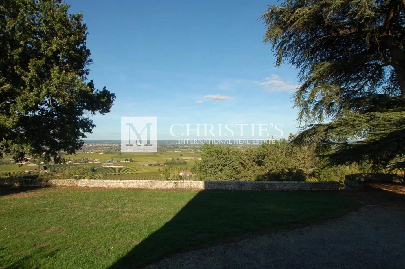 Bergerac - Superb, well-kept property with over 60 ha  of organically grown vines