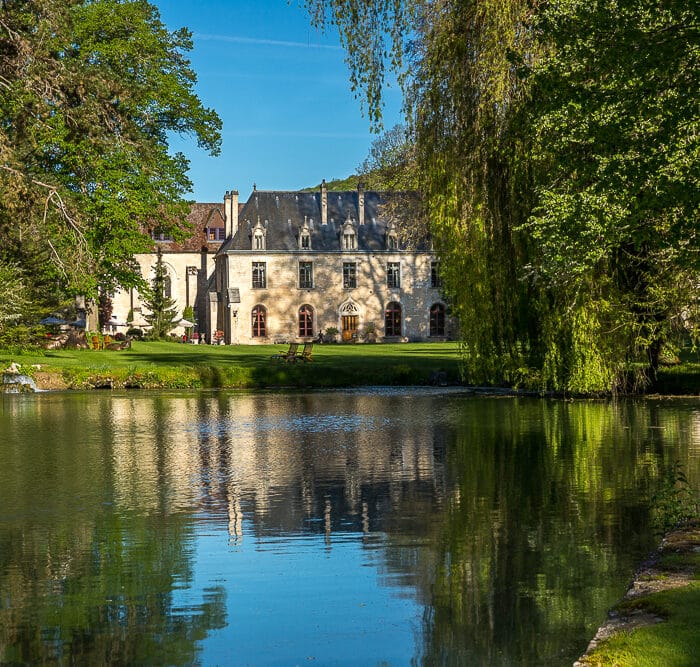 Abbaye de la Bussière Burgundy – Vineyard Tourism: the future of vineyards for sale in France