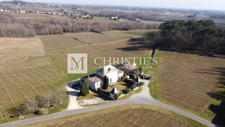 Propriété viticole à vendre - 10 ha de vignes d'un seul tenant Belle maison de maître
