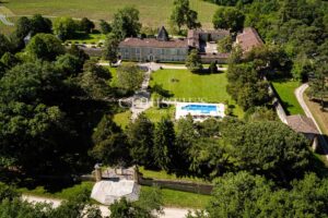 Exceptional vineyard estate with Hospitality Business in the heart of Entre-Deux-Mers