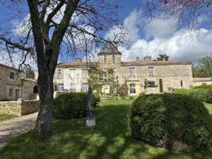 Exceptional vineyard estate with Hospitality Business in the heart of Entre-Deux-Mers