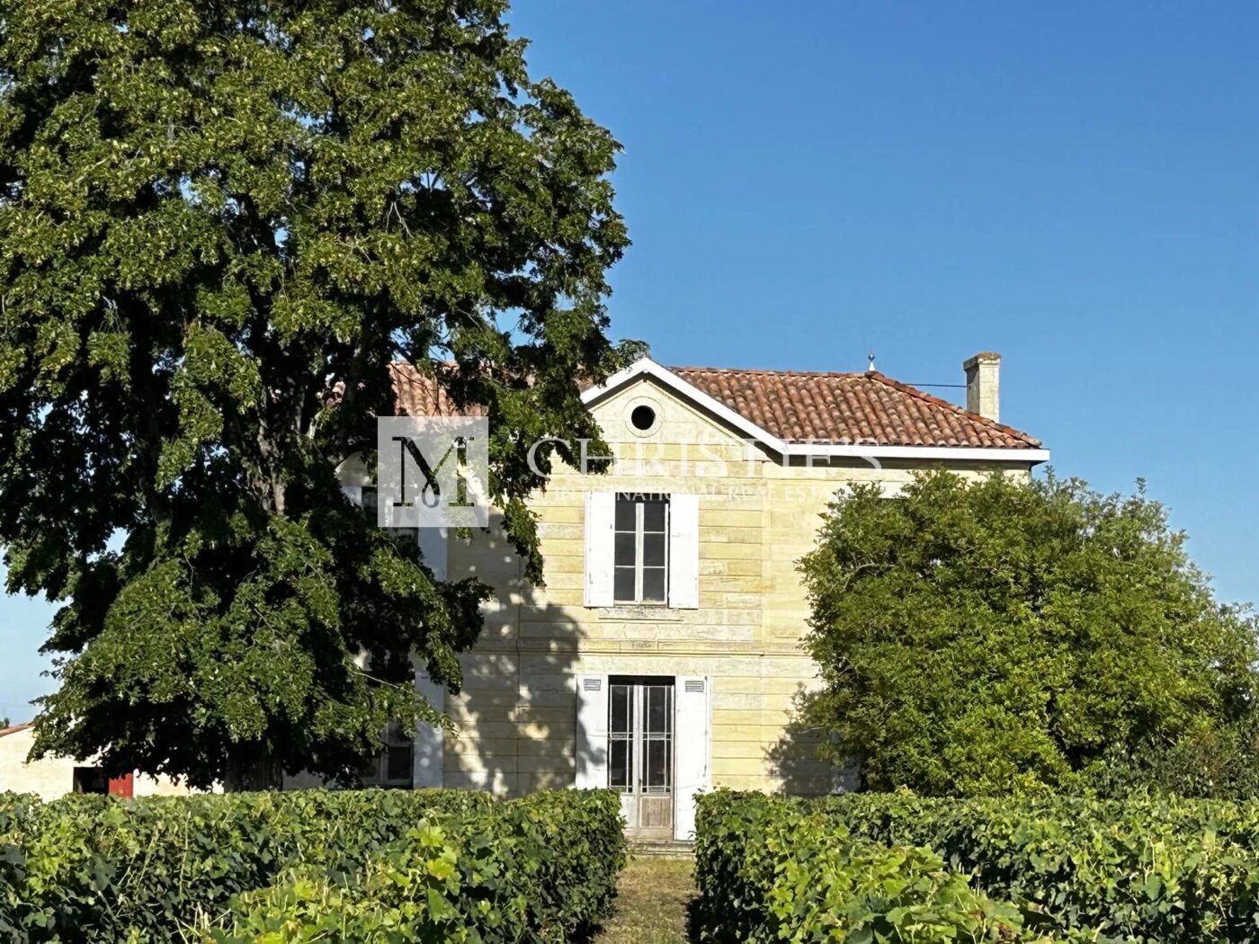 Exclusivity - for sale emblematic Bordeaux vineyard estate with exceptional terroir!