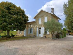 A vendre charmante propriété viticole de 8 ha près de Saint-Emilion