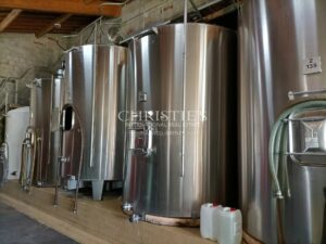 Petite propriété viticole de 6.86 hectares avec bâtiments d'exploitation en excellent état à vendre