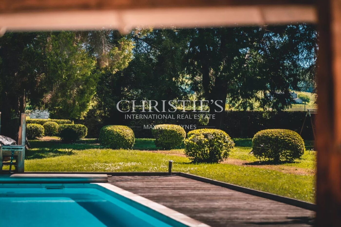 Domaine viticole avec une belle superficie, une demeure de charme et un gîte