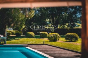 Domaine viticole avec une belle superficie, une demeure de charme et un gîte