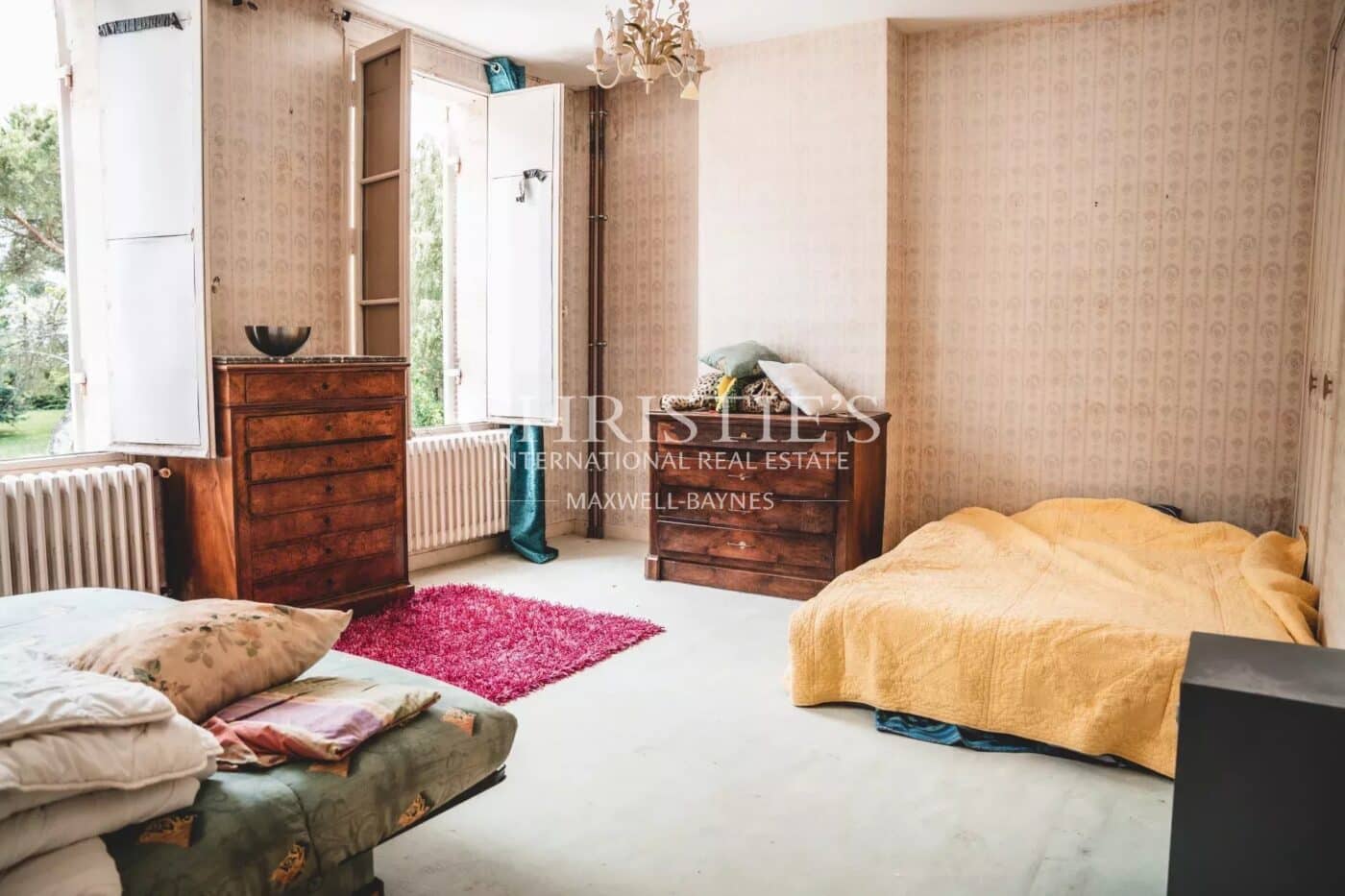 Domaine viticole avec une belle superficie, une demeure de charme et un gîte