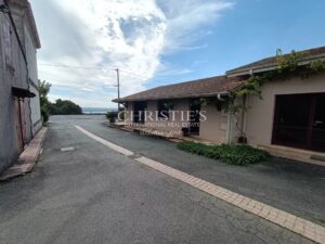 A vendre propriété de 12 hectares de vigne - Maison à rénover