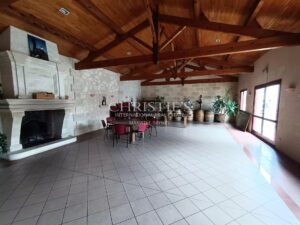 A vendre propriété de 12 hectares de vigne - Maison à rénover