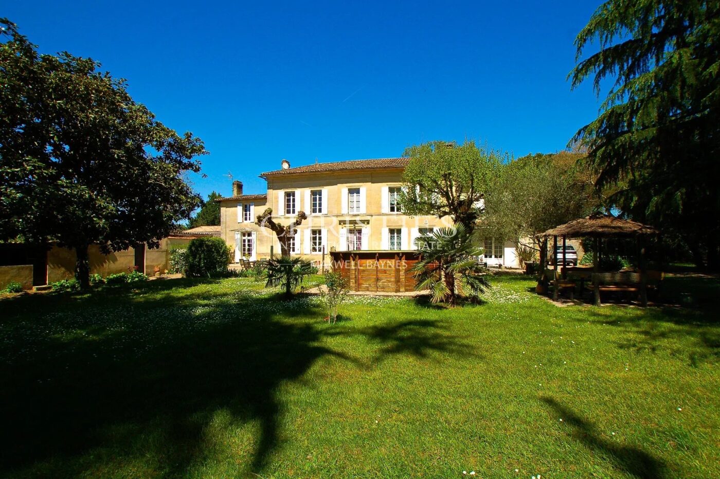 Charmante propriété viticole de 10 hectares avec 2 maisons - AOC Castillon Côtes de Bordeaux