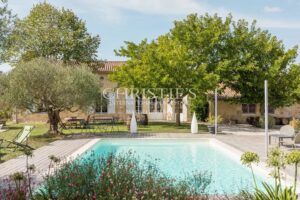 Sublime propriété viticole de 3.21 ha près de Bordeaux - Clé en main !