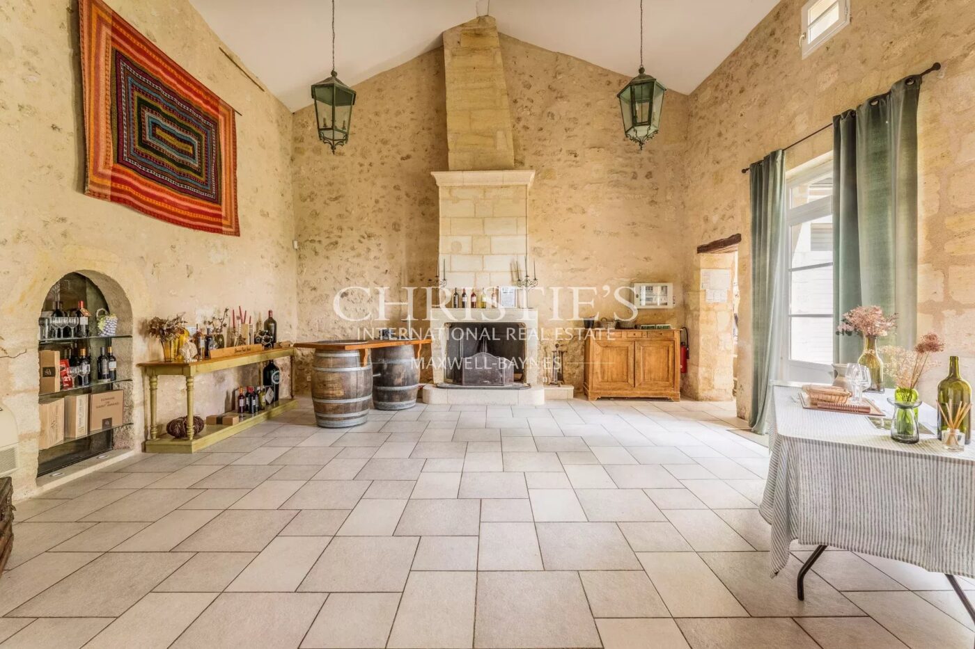 Sublime propriété viticole de 3.21 ha près de Bordeaux - Clé en main !