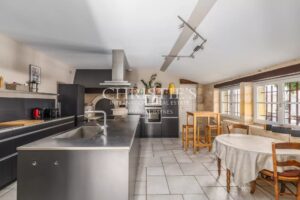 Sublime propriété viticole de 3.21 ha près de Bordeaux - Clé en main !