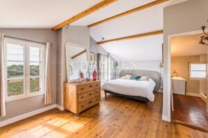 Sublime propriété viticole de 3.21 ha près de Bordeaux - Clé en main !