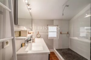 Sublime propriété viticole de 3.21 ha près de Bordeaux - Clé en main !