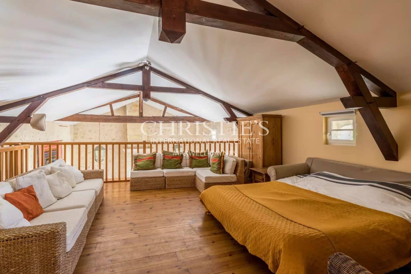 Sublime propriété viticole de 3.21 ha près de Bordeaux - Clé en main !