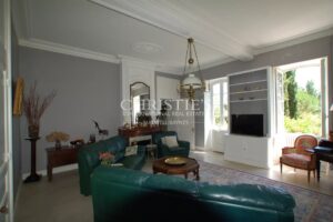 Charmante propriété viticole - 33 ha de terre - 19 ha de vigne en AB - magnifique site