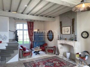 Sumptuous Chartreuse estate with vineyard near Saint-Emilion