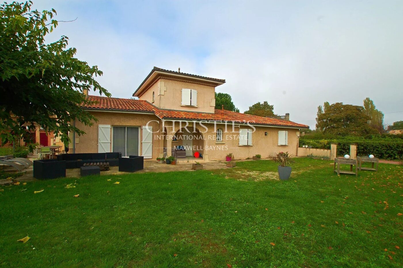 Turnkey 9-hectare vineyard estate