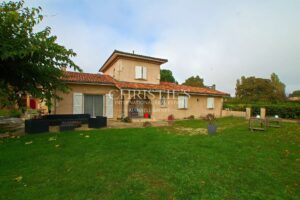 Turnkey 9-hectare vineyard estate