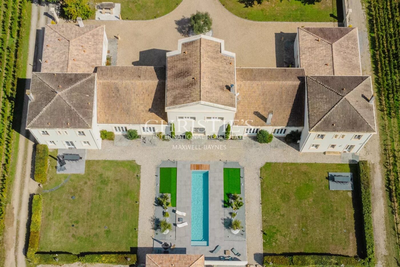 Impressionnante propriété de 6.5 ha - Vignoble en AOC Haut Médoc - Oenotourisme