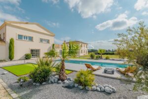 Impressionnante propriété de 6.5 ha - Vignoble en AOC Haut Médoc - Oenotourisme