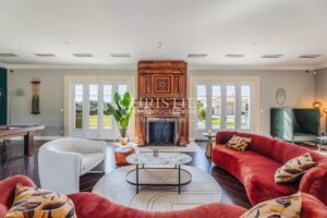 Impressionnante propriété de 6.5 ha - Vignoble en AOC Haut Médoc - Oenotourisme