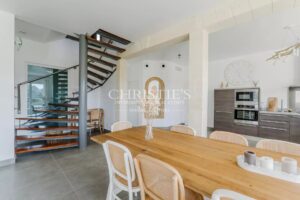 Impressionnante propriété de 6.5 ha - Vignoble en AOC Haut Médoc - Oenotourisme