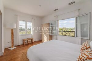 Impressionnante propriété de 6.5 ha - Vignoble en AOC Haut Médoc - Oenotourisme