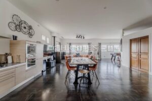 Impressionnante propriété de 6.5 ha - Vignoble en AOC Haut Médoc - Oenotourisme