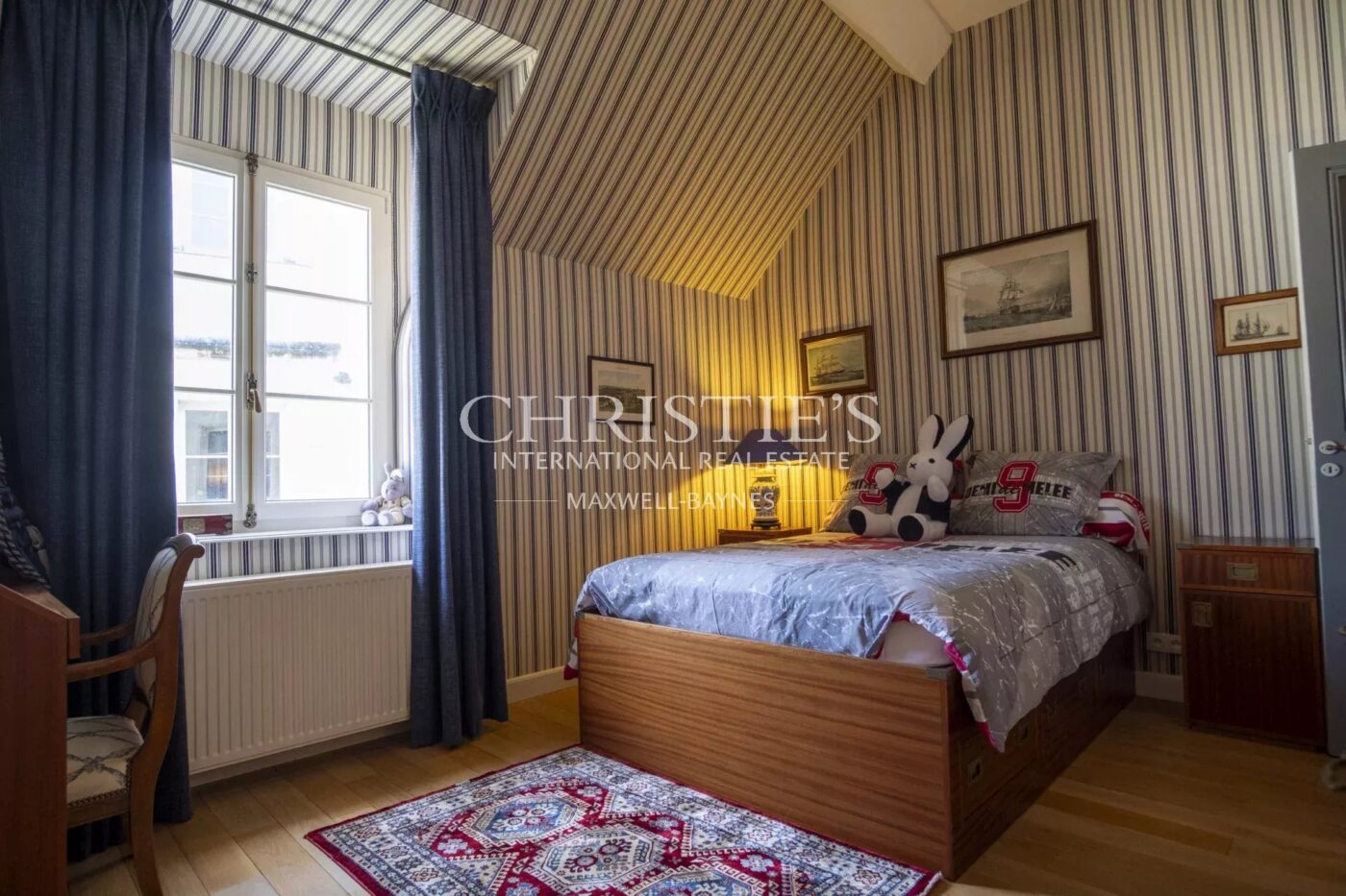 Château avec son vignoble Saumur AOC de 15Ha entre Chinon et Saumur