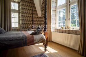 Château avec son vignoble Saumur AOC de 15Ha entre Chinon et Saumur