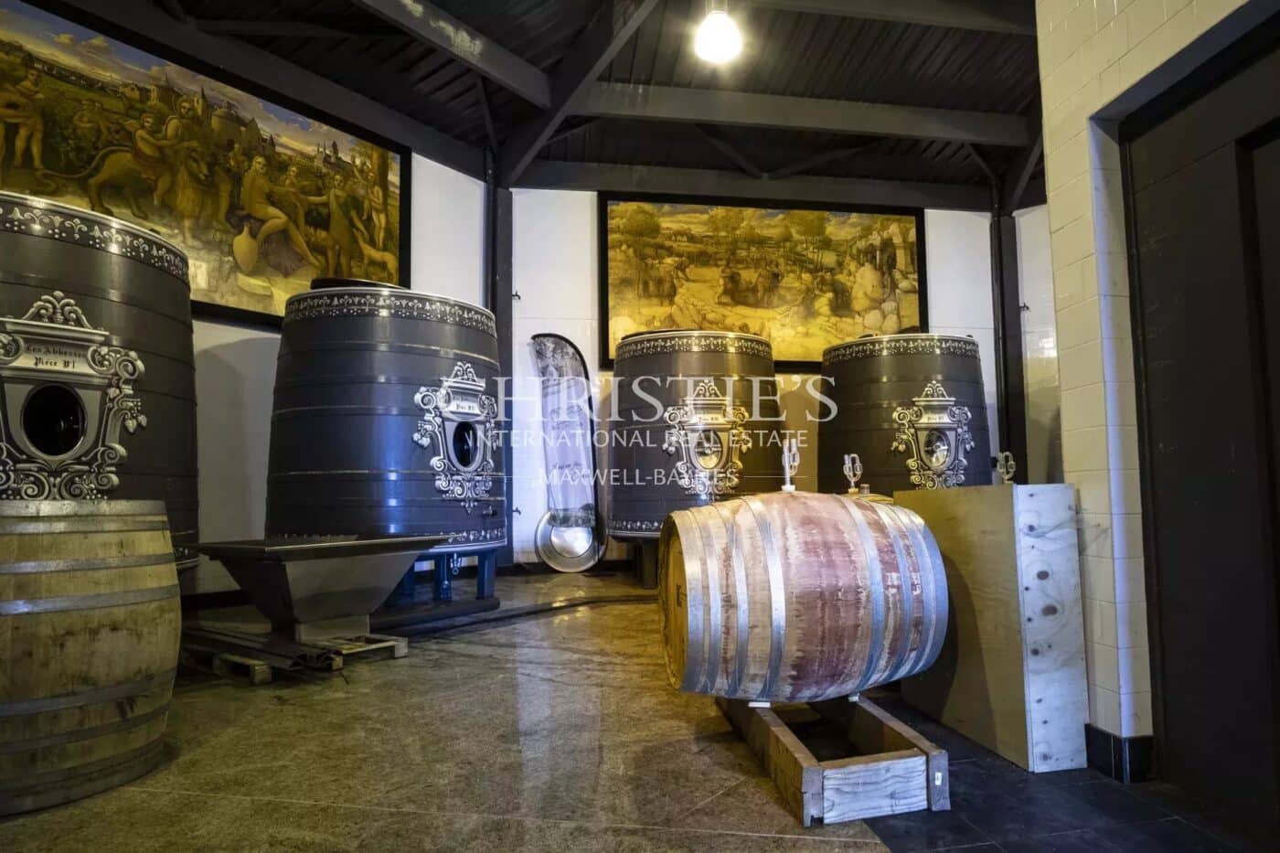 Château avec son vignoble Saumur AOC de 15Ha entre Chinon et Saumur