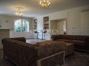 Prime and Rare Vineyard Estate in the heart of the renowned and highly sought after appellation of Pomerol