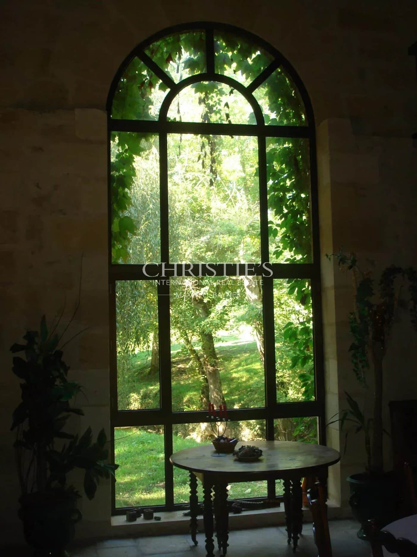 Prime and Rare Vineyard Estate in the heart of the renowned and highly sought after appellation of Pomerol