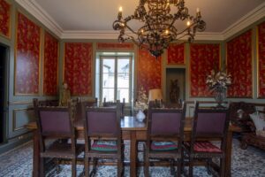 Château avec son vignoble Saumur AOC de 15Ha entre Chinon et Saumur