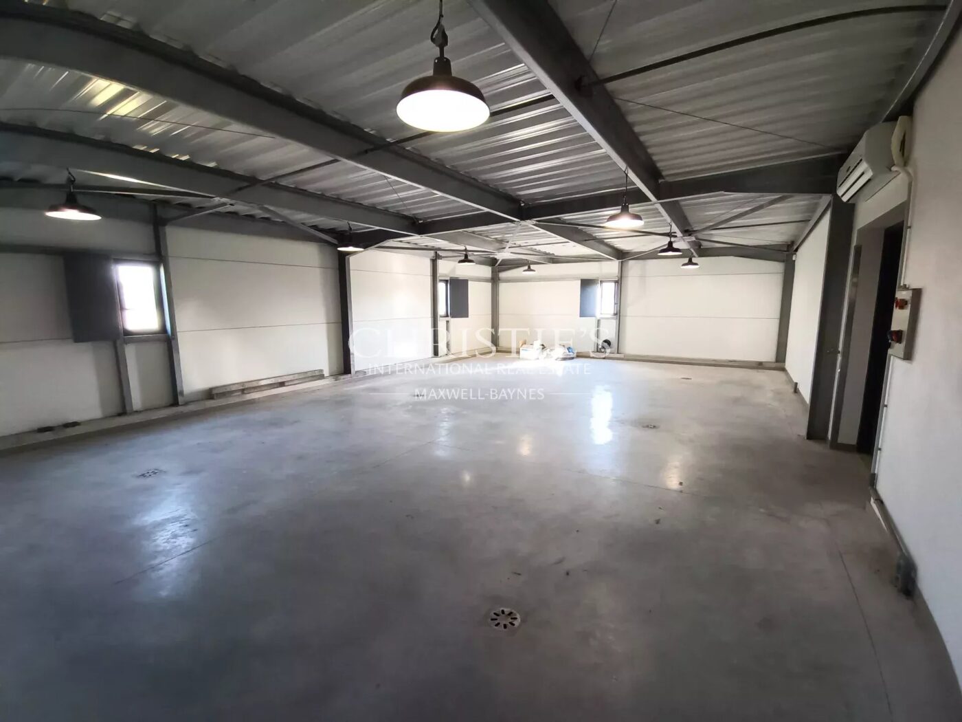 5 公顷 上梅多克aoc 葡萄园 配备现代化运营的建筑风格